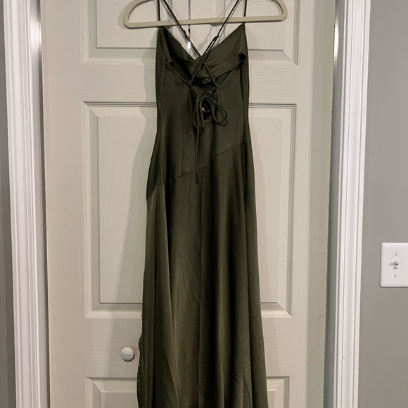 ASTR the label Gaia midi dress - Picture 3 of 5